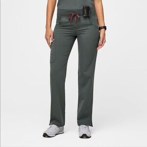 Figs Bonsai Kade Cargo Scrub Bottom, Size Medium